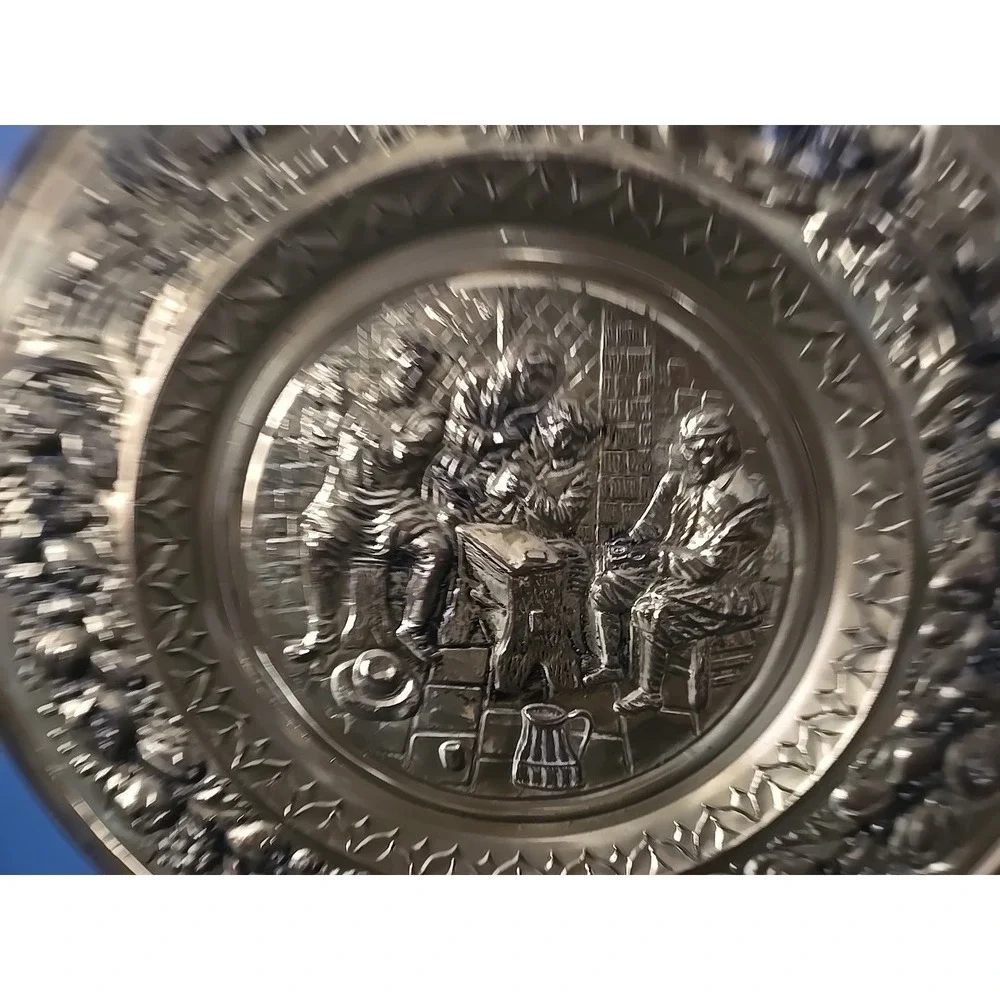 HAMMERED BRASS REPOUSSE WALL PLATE HANGING CHARGER TRAY MEN IN TAVERN PUB SCENE